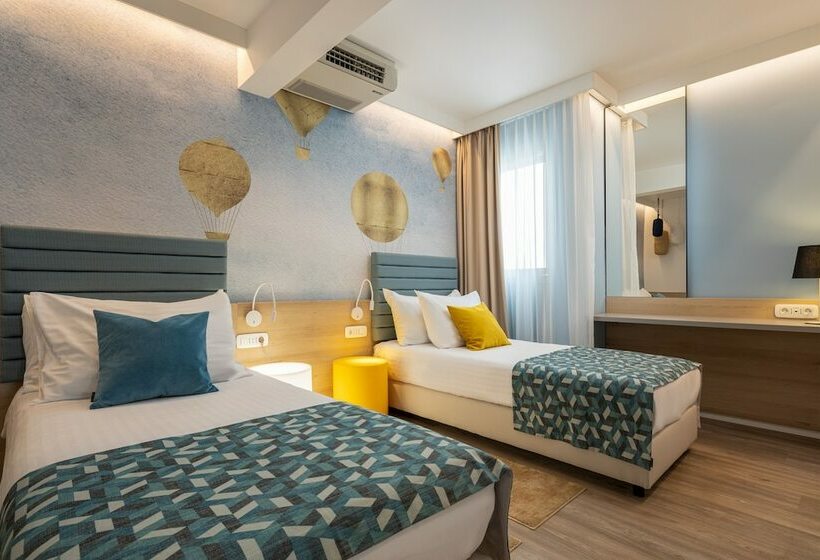 サイドシービュージュニアスイート, Valamar Meteor