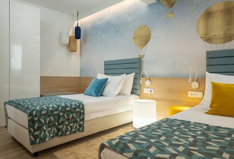 サイドシービュージュニアスイート, Valamar Meteor