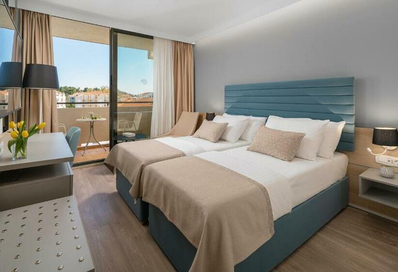 クラシックルーム, Valamar Meteor