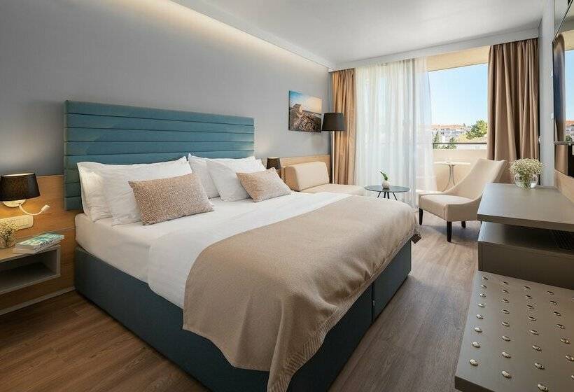Классический Номер, Valamar Meteor