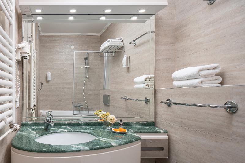 サイドシービューファミリールーム, Valamar Meteor