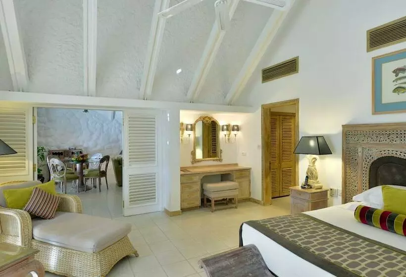 سوئیت سینیور, La Pirogue Mauritius