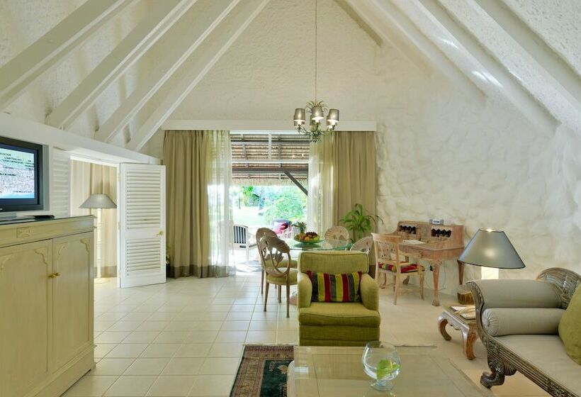 سوئیت سینیور, La Pirogue Mauritius