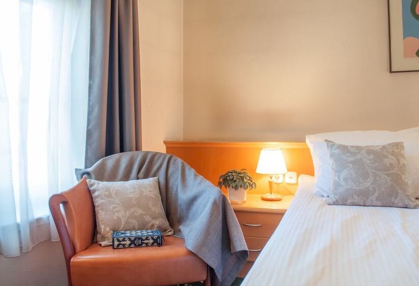 اتاق استاندارد, Mrak Superior