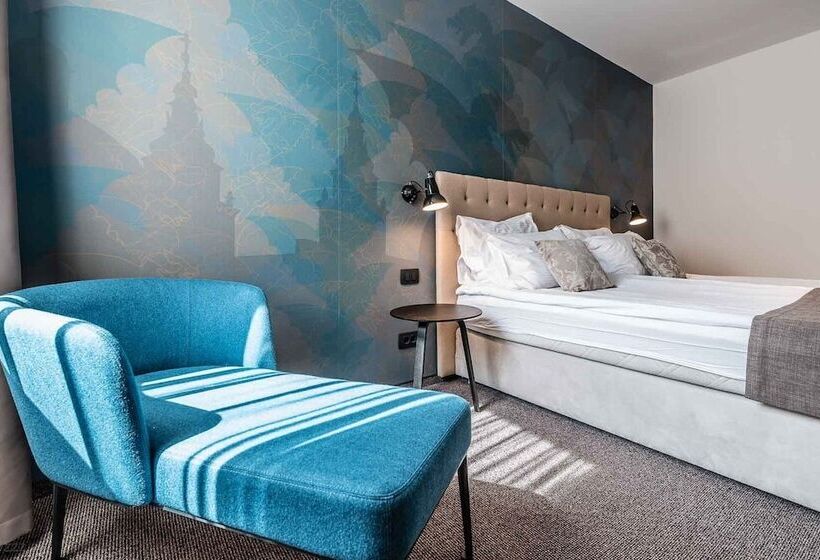 اتاق راحتی, Mrak Superior