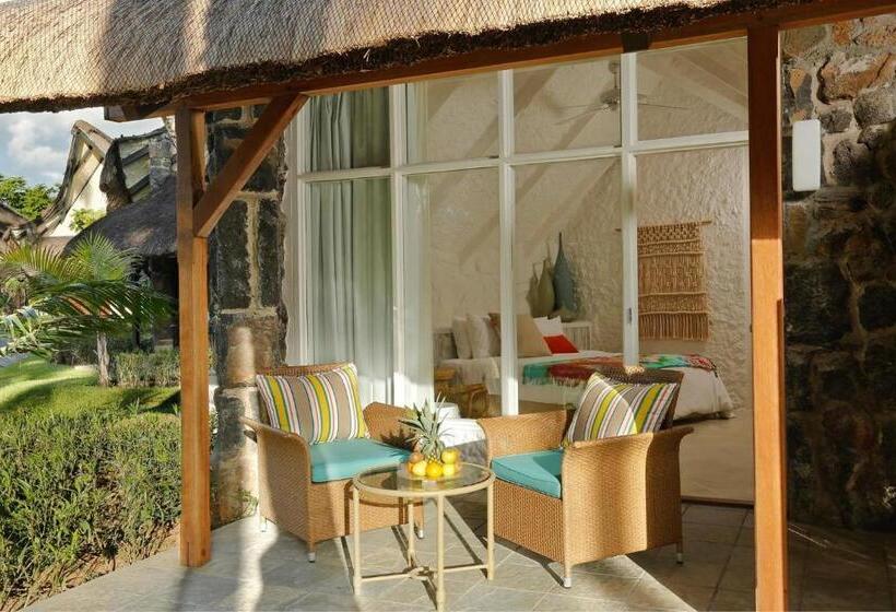 بانگلوی استاندارد, La Pirogue Mauritius