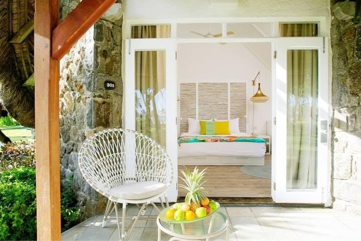 Camera Standard, La Pirogue Mauritius