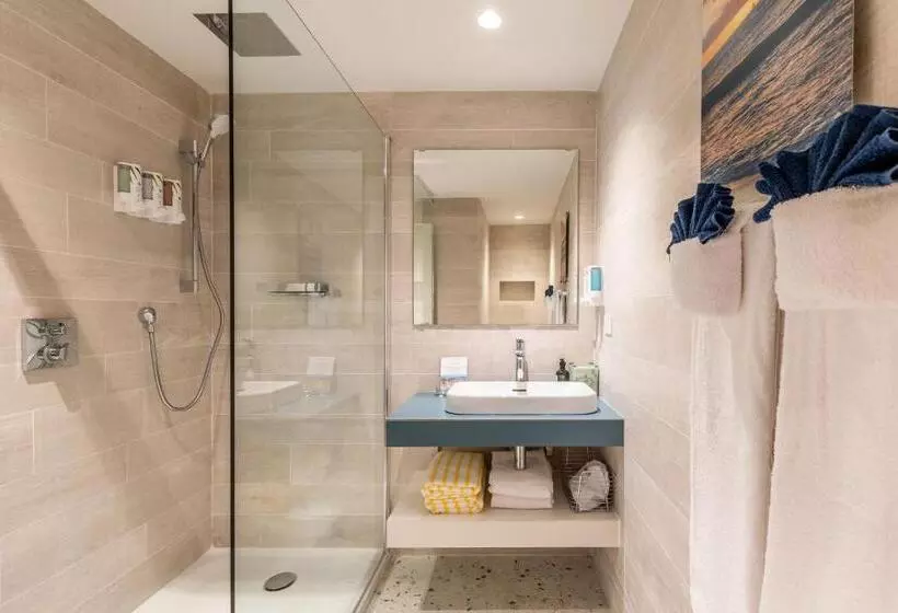 استودیوی استاندارد, Amsterdam Manor Beach Resort