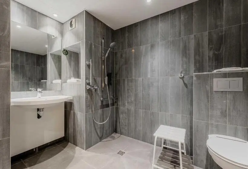 身障者適用スタンダードルーム, B&b Hotel Lille Villeneuve d'Ascq Hôtel de Ville 3 étoiles