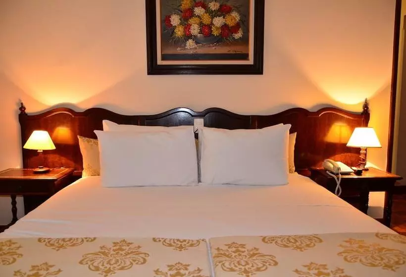 デラックスの４人部屋, Gloria Resort & Convention