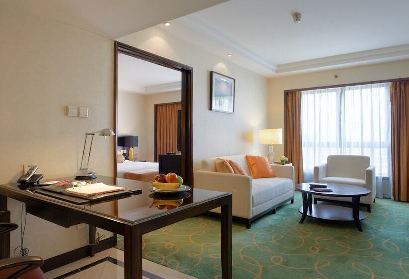 Club Suite, Guo Ji Yi Yuan