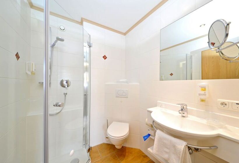 标准单人间, Jakobwirt