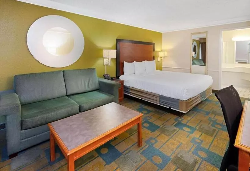 キングサイズベッドのエクゼクティブルーム, La Quinta Inn By Wyndham Phoenix North