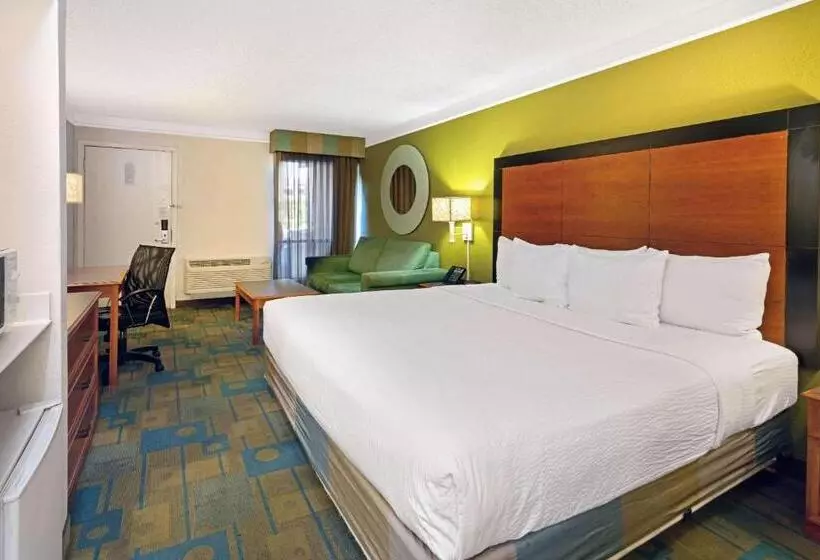 キングサイズベッドのエクゼクティブルーム, La Quinta Inn By Wyndham Phoenix North