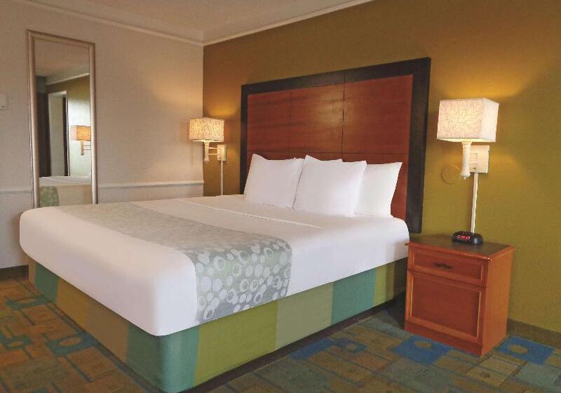 Люкс Deluxe Кровать Кинг, La Quinta Inn By Wyndham Phoenix North