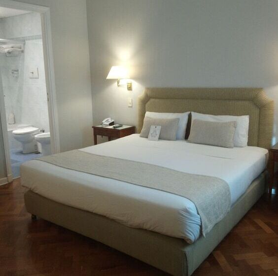 اتاق استاندارد یک نفره, Lafayette