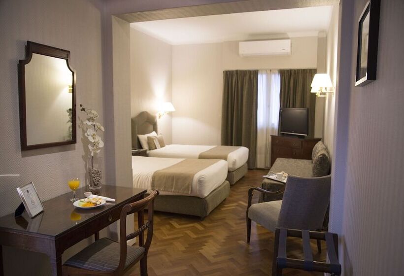 Economy Triple Room, Lafayette