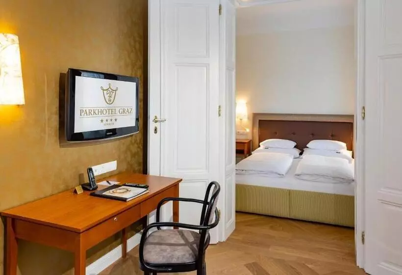 اتاق داخلی دلوکس, Parkhotel Graz Traditional Luxury