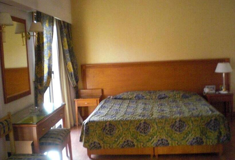 景色の見えるスーペリアルーム, Philippe Luxor