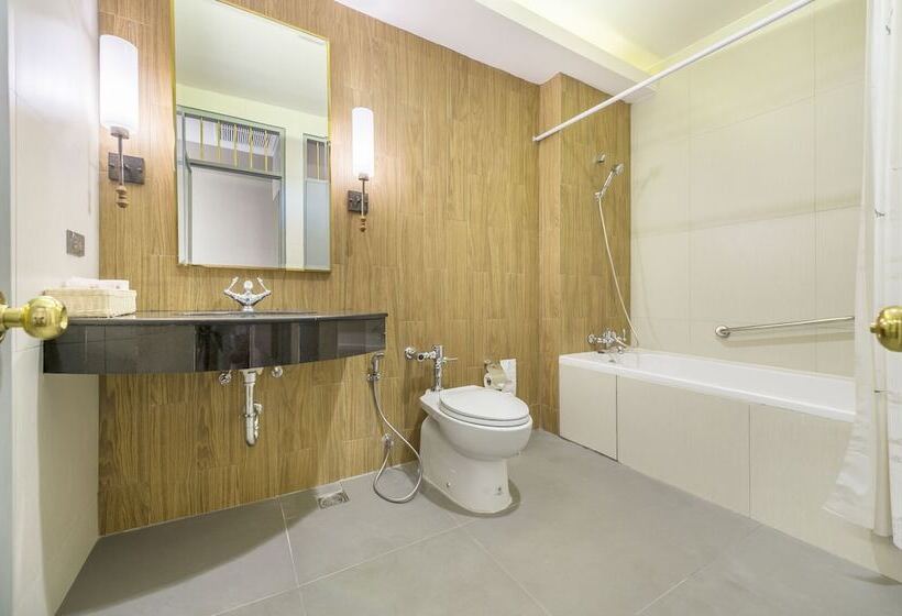 سوئیت 2 خوابه, Royal Rattanakosin Hotel Sha Plus