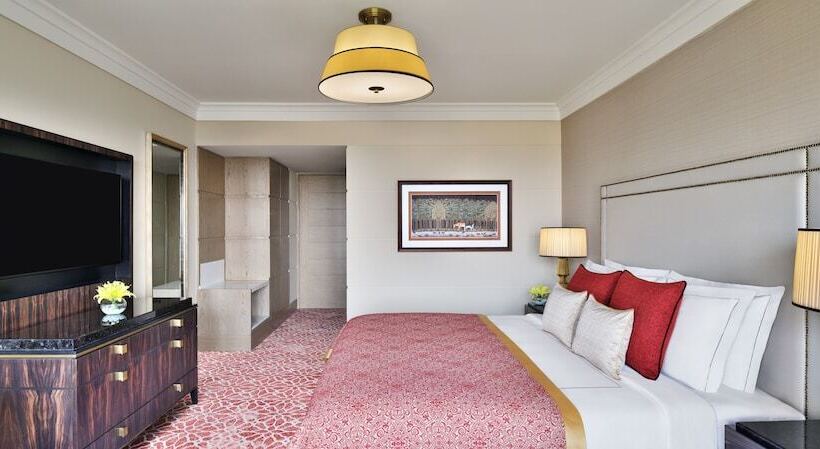 اتاق لوکس با چشم‌انداز شهر, Taj Mahal, New Delhi