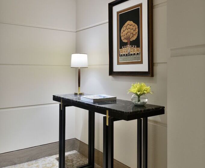 جناح كلوب, Taj Mahal, New Delhi