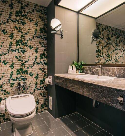 اتاق سوپریور با تخت بزرگ, Arawana Regency Park Sukhumvit