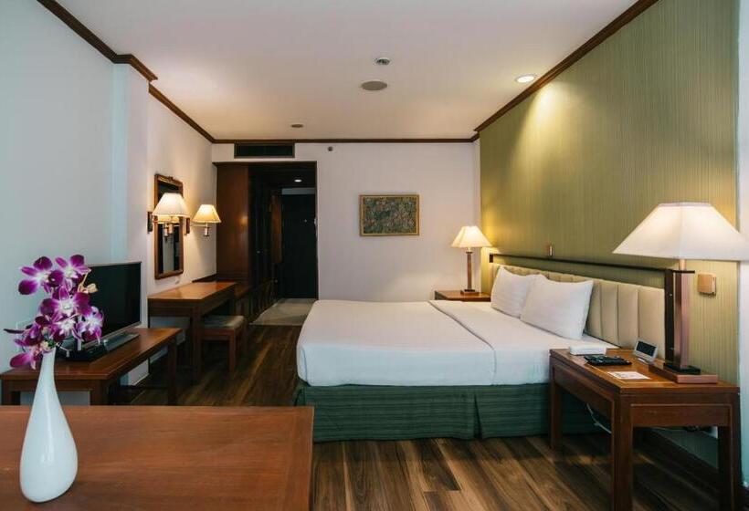 اتاق سوپریور با تخت بزرگ, Arawana Regency Park Sukhumvit