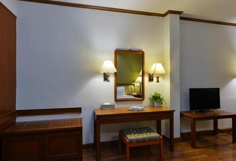 اتاق لوکس, Arawana Regency Park Sukhumvit