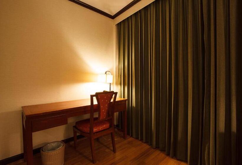 اتاق پرمیوم, Arawana Regency Park Sukhumvit