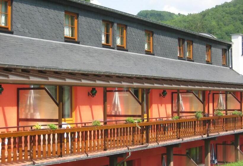 标准工作室带阳台, Camping De L'our Appartements