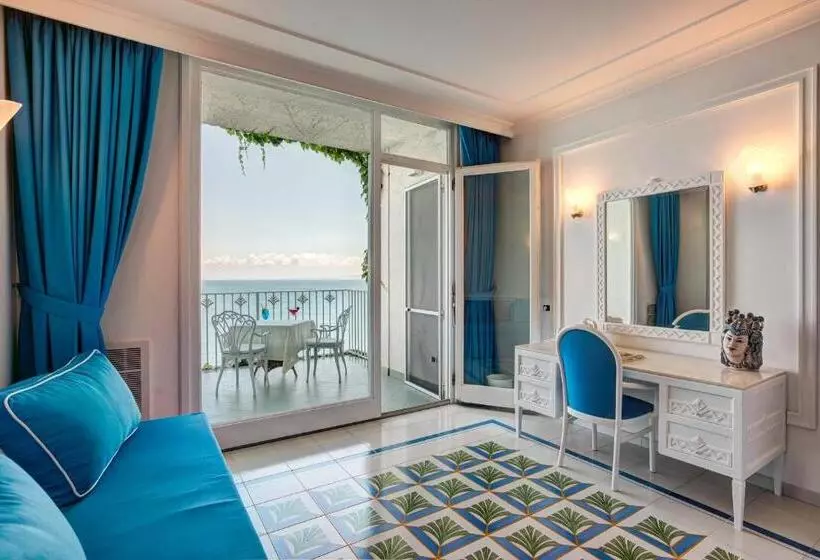 Deluxe-huone Merinäkymä, Grand Hotel Riviera
