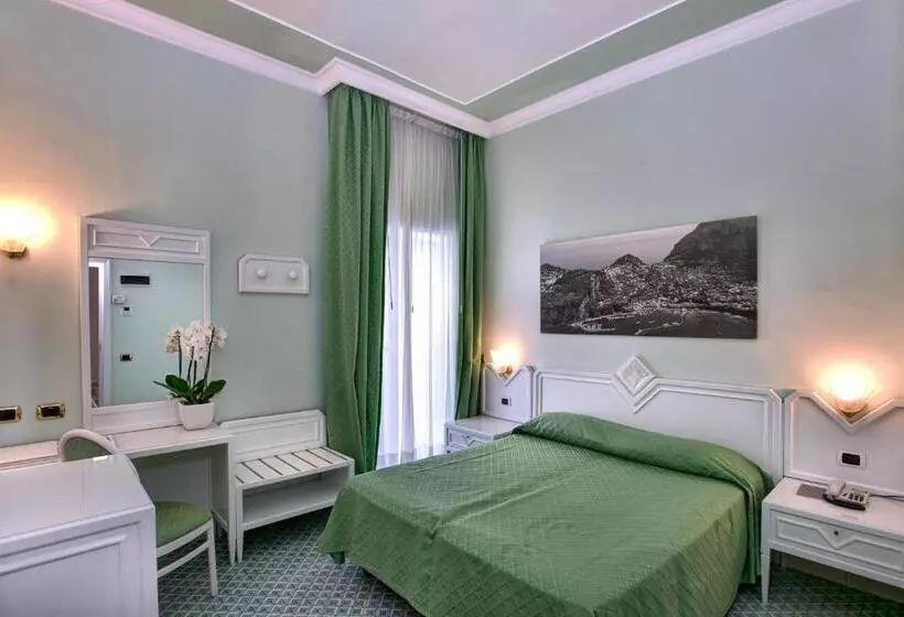 Standard Yhden Hengen Huone, Grand Hotel Riviera