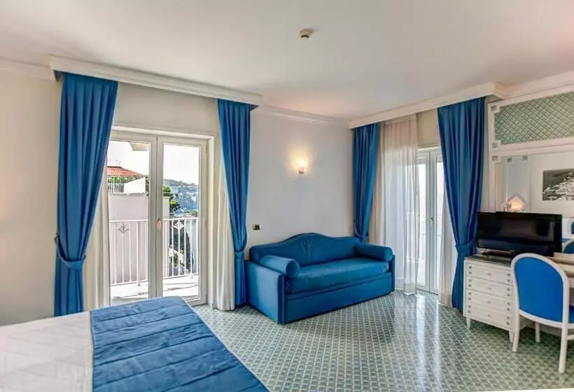 Deluxe-huone Merinäkymä, Grand Hotel Riviera