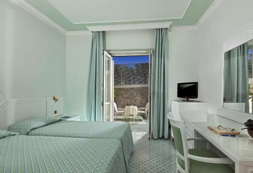 Standard-huone Pohjakerros, Grand Hotel Riviera