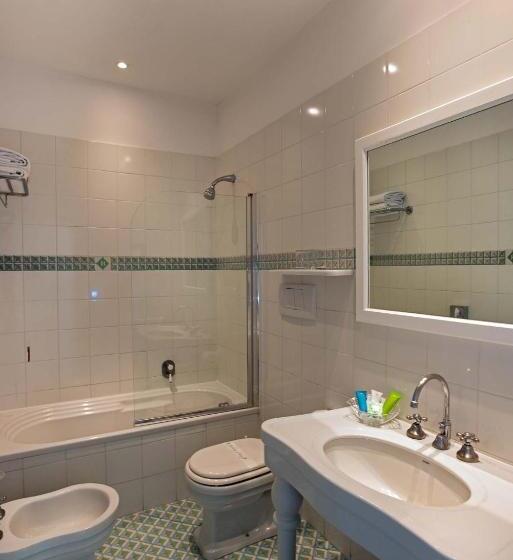 バルコニー付きスタンダードルーム, Grand Hotel Riviera