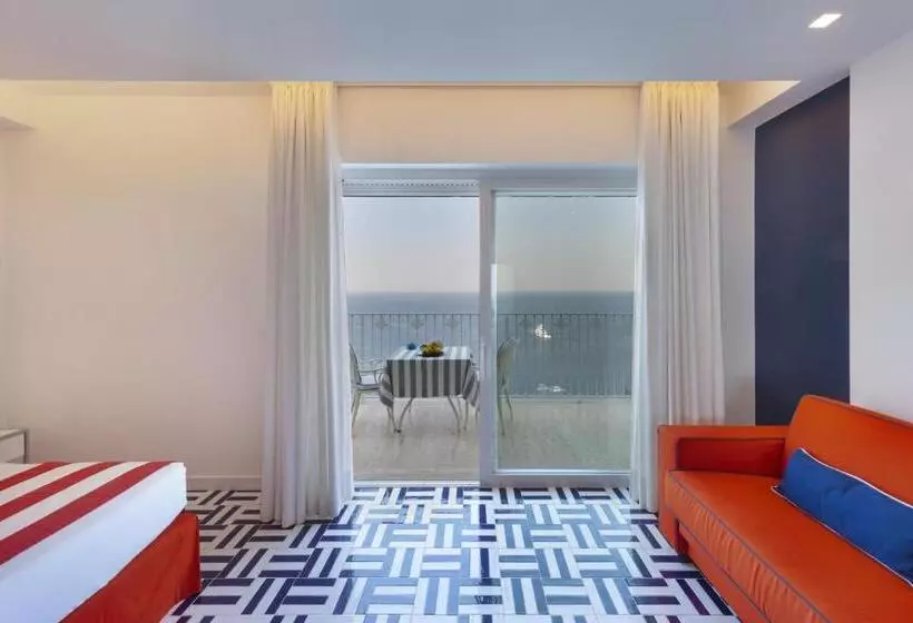 Deluxe-huone Merinäkymä, Grand Hotel Riviera