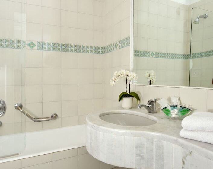 1階のスタンダードルーム, Grand Hotel Riviera