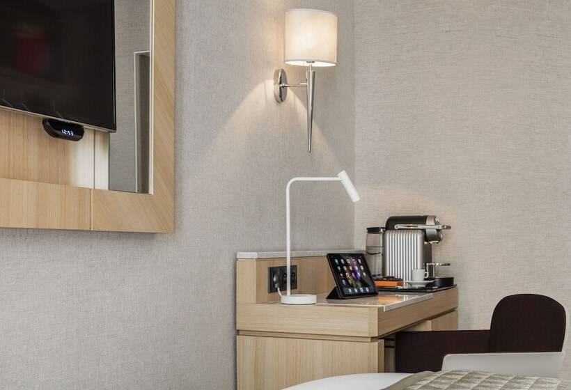 اتاق کلاسیک, Louvre Saint Honore