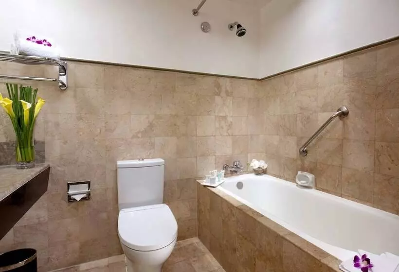 デラックスルーム, Millennium Hotel Sirih Jakarta