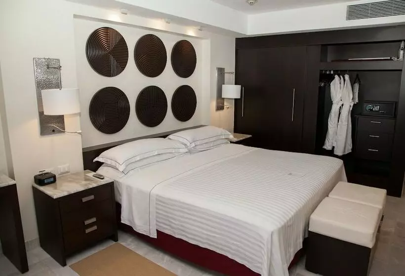 اتاق لوکس با چشم‌انداز دریا, Occidental Nuevo Vallarta