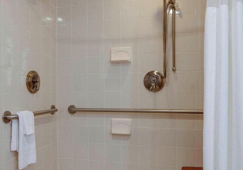 جناح جونيور, Radisson Blu , Szczecin