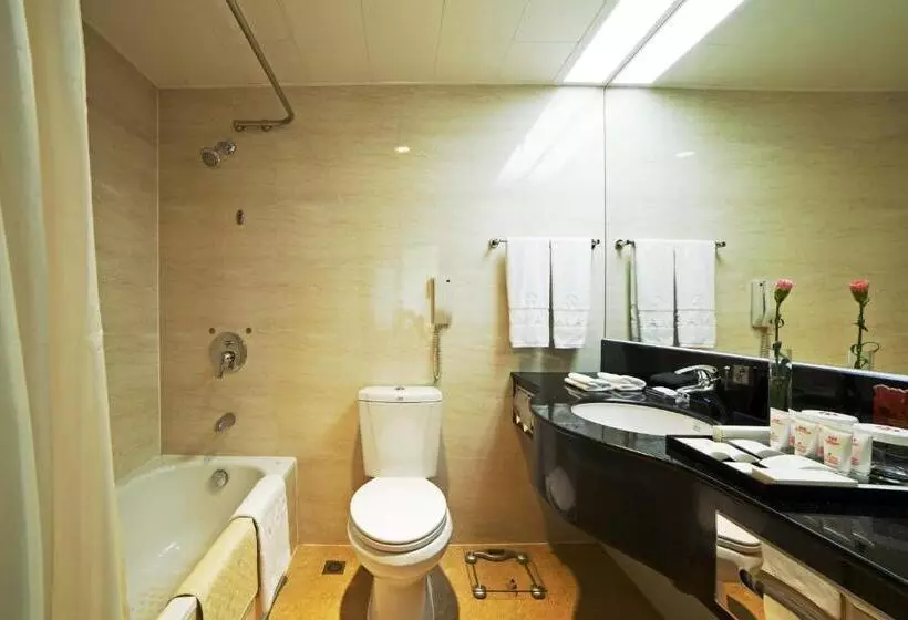 キングサイズベッドのスタンダードルーム, Ramada By Wyndham Pearl Guangzhou Canton Fair Free Shuttle Bus