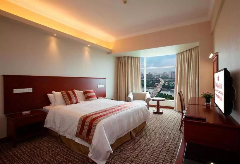 キングサイズベッドのスタンダードルーム, Ramada By Wyndham Pearl Guangzhou Canton Fair Free Shuttle Bus
