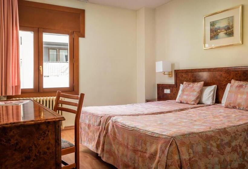 Camera Standard, Sant Jordi by Alegria