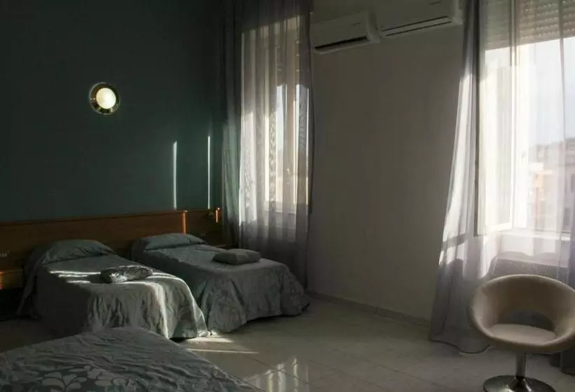 اتاق استاندارد سه نفره, Santa Marta