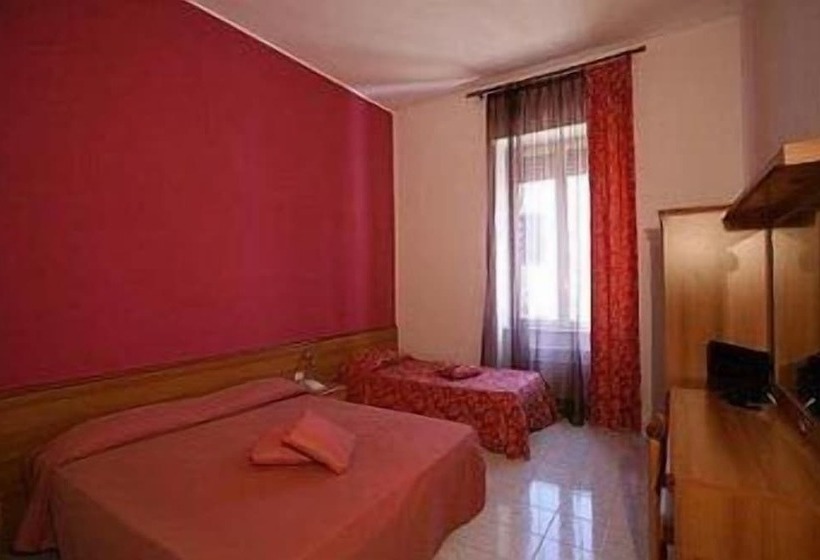 חדר סטנדרט לשלושה, Santa Marta