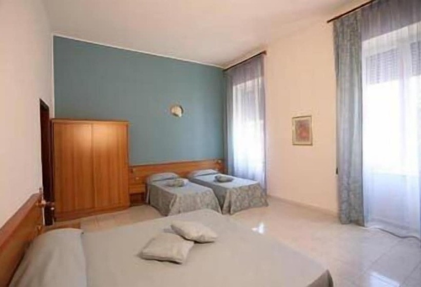 חדר סטנדרט לשלושה, Santa Marta