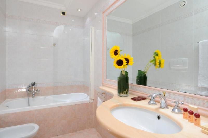 غرفة قياسية, Torino