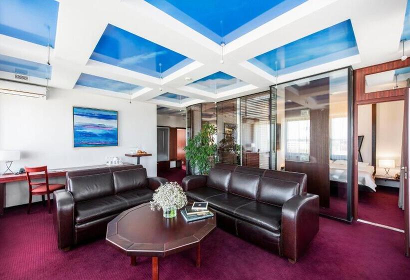 סוויטה מלכותית, Amberton Hotel Klaipeda